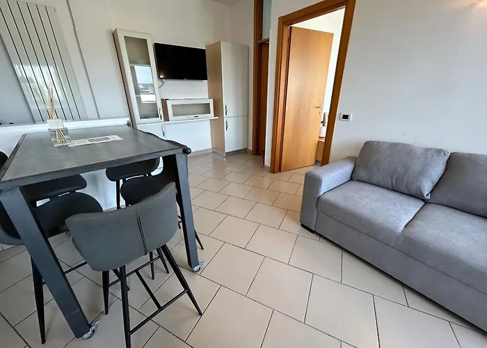 Nievo-ceccarini Pedonale Flexrent - Immobiliare Abissinia アパート