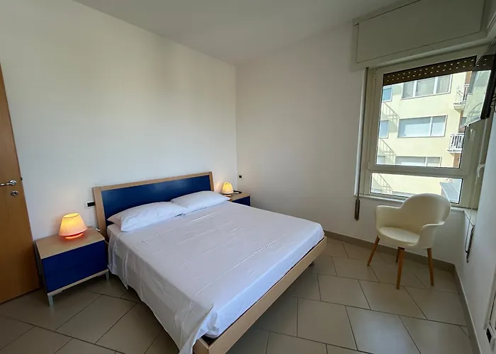 Nievo-ceccarini Pedonale Flexrent - Immobiliare Abissinia アパート *