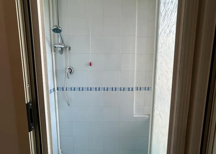 Nievo-ceccarini Pedonale Flexrent - Immobiliare Abissinia ריצ'יונה