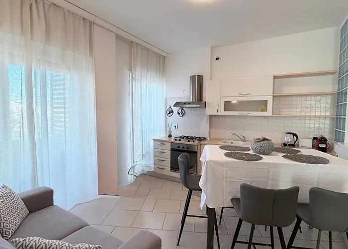 Nievo-ceccarini Pedonale Flexrent - Immobiliare Abissinia *