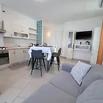 Nievo-ceccarini Pedonale Flexrent - Immobiliare Abissinia Riccione