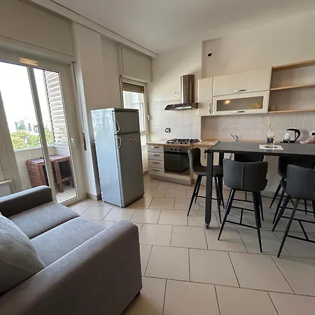 Nievo-ceccarini Pedonale Flexrent - Immobiliare Abissinia 아파트 리치오네