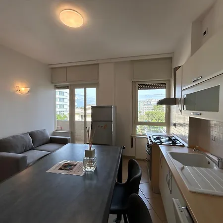 Nievo-ceccarini Pedonale Flexrent - Immobiliare Abissinia Riccione