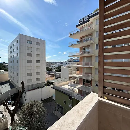 Apartment Nievo-ceccarini Pedonale - Flexrent Immobiliare Abissinia Riccione