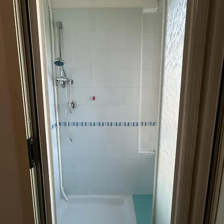 Nievo-ceccarini Pedonale Flexrent - Immobiliare Abissinia Riccione