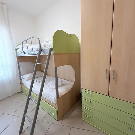 Nievo-ceccarini Pedonale - Flexrent Immobiliare Abissinia Riccione