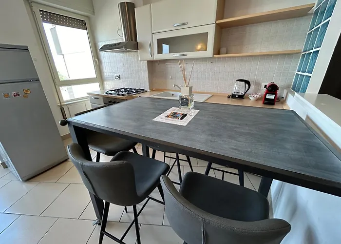 Nievo-ceccarini Pedonale Flexrent - Immobiliare Abissinia