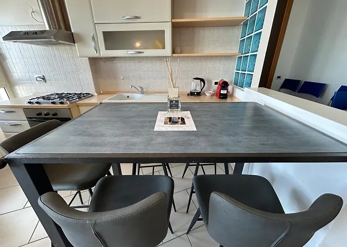 Nievo-ceccarini Pedonale Flexrent - Immobiliare Abissinia Riccione