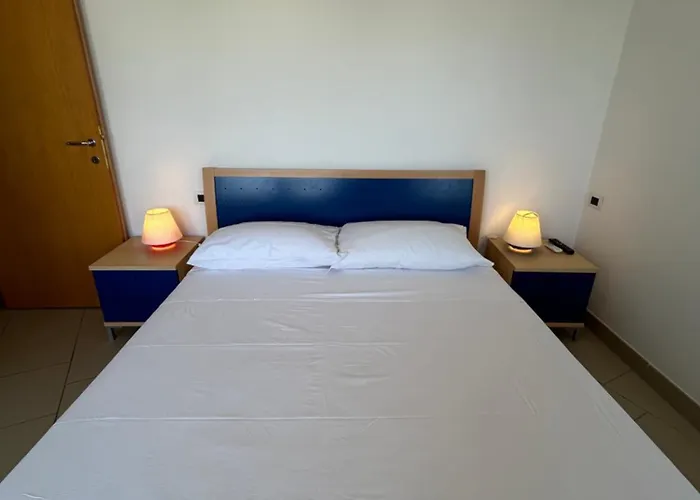 Nievo-ceccarini Pedonale Flexrent - Immobiliare Abissinia *