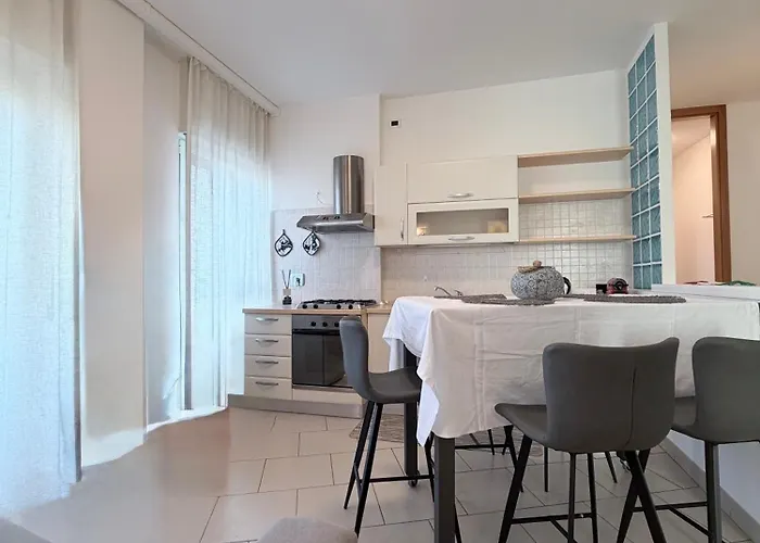 Nievo-ceccarini Pedonale Flexrent - Immobiliare Abissinia 리치오네